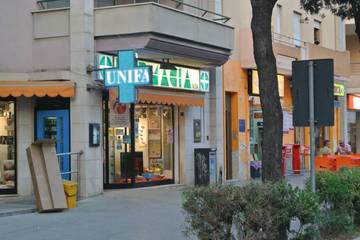 pharmacy-cross-displayjpg